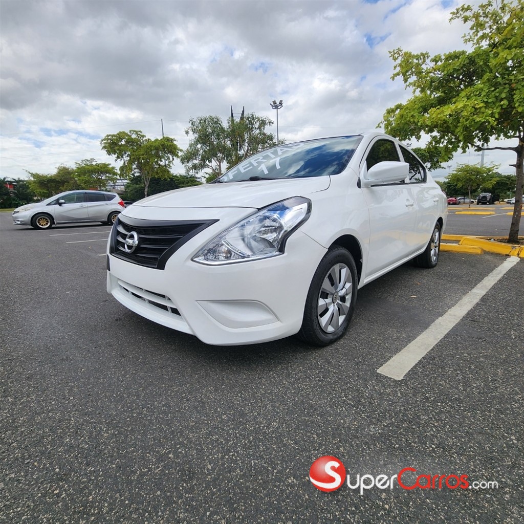 2016 Nissan Versa — foto 6 / 7