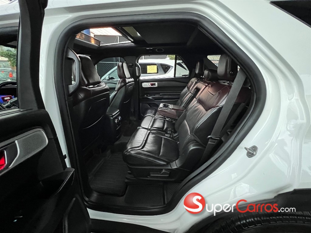 2020 Ford Explorer Platinum — foto 8 / 12