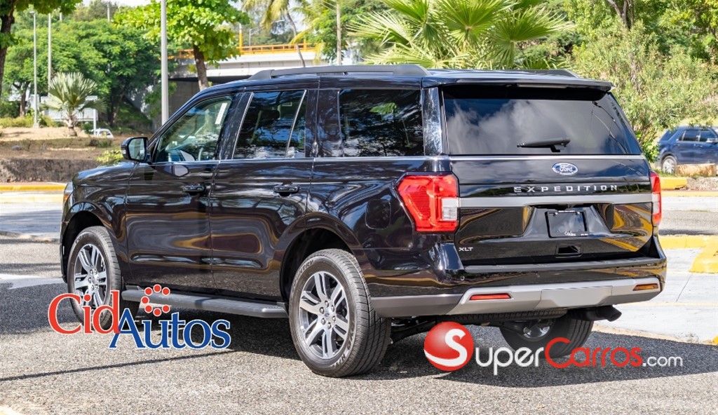 2024 Ford Expedition XLT — foto 3 / 12