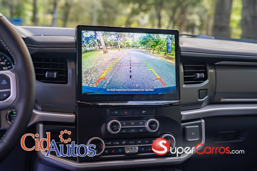2024 Ford Expedition XLT — foto 10 / 12