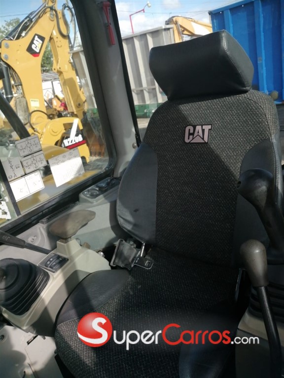 2020 Caterpillar 305E2 Mini Excavator — foto 4 / 7