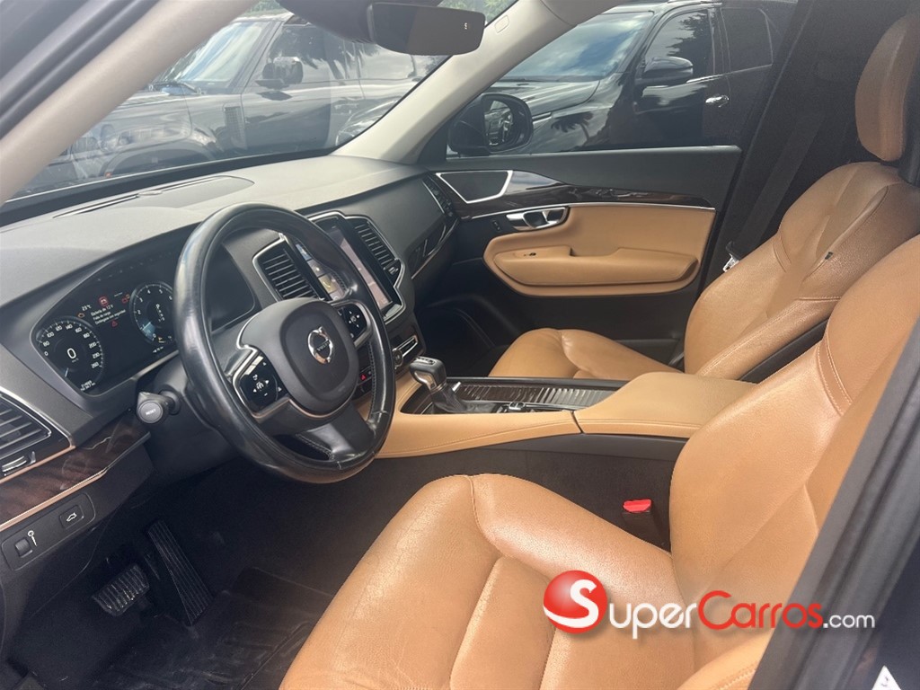 2016 Volvo XC90 Momentum T6 — foto 4 / 5