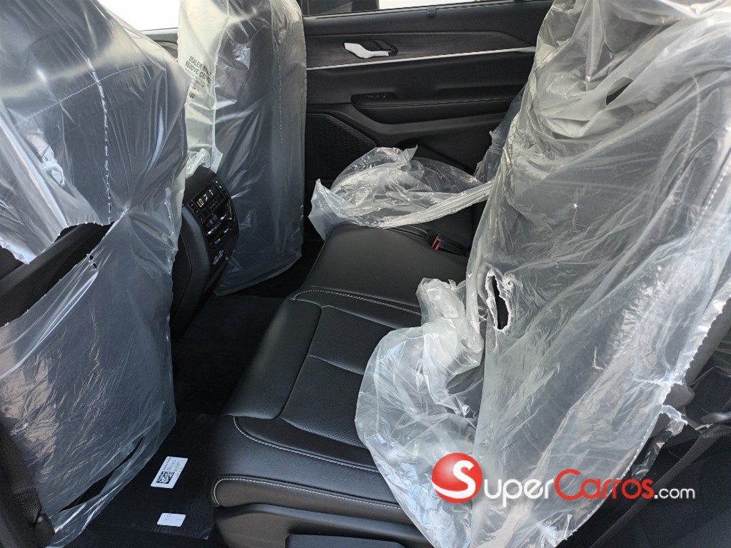 2023 Jeep Grand Cherokee L Limited — foto 2 / 10