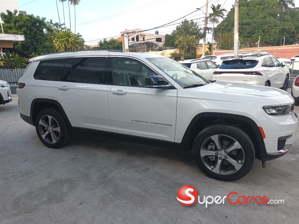 2023 Jeep Grand Cherokee L Limited — foto 4 / 10