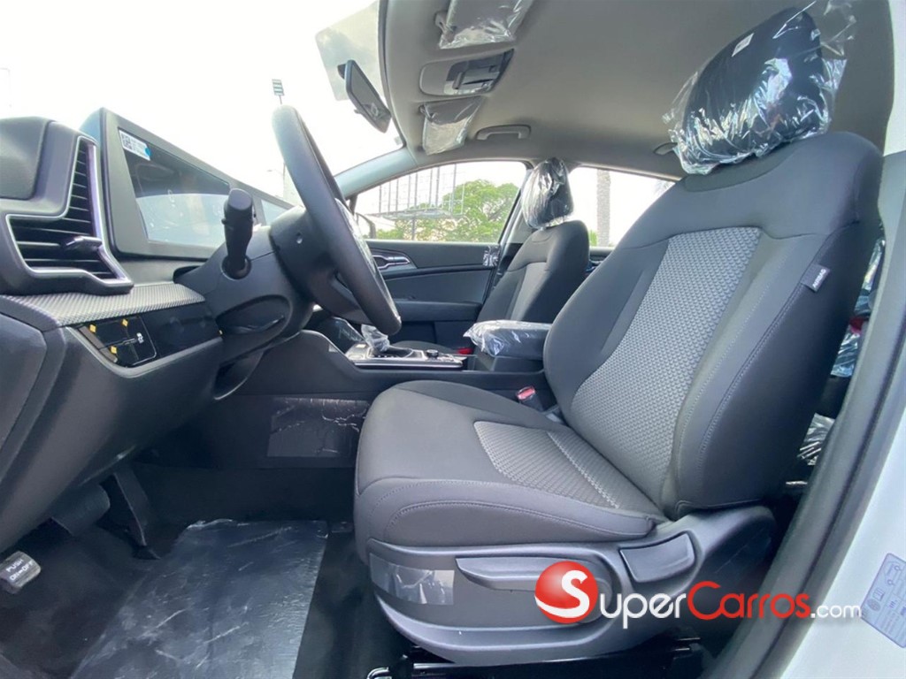 2026 Kia Sportage Sport — foto 8 / 12