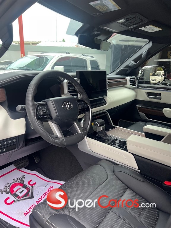 2025 Toyota Sequoia Capstone — foto 4 / 9