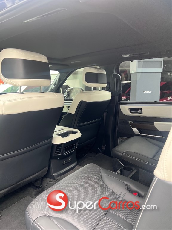 2025 Toyota Sequoia Capstone — foto 5 / 9