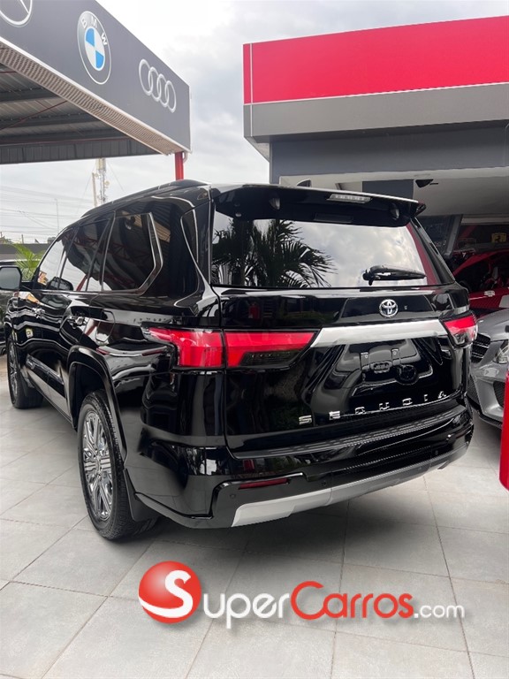 2025 Toyota Sequoia Capstone — foto 8 / 9