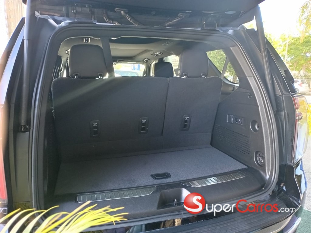2021 Chevrolet Tahoe Highcountry — foto 8 / 12