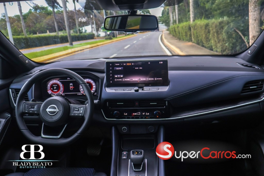 2025 Nissan Qashqai Exclusive — foto 8 / 10