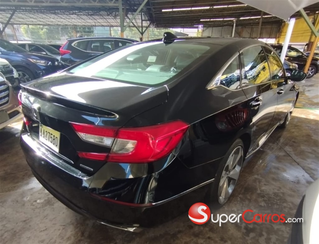 2018 Honda Accord Touring — foto 8 / 11