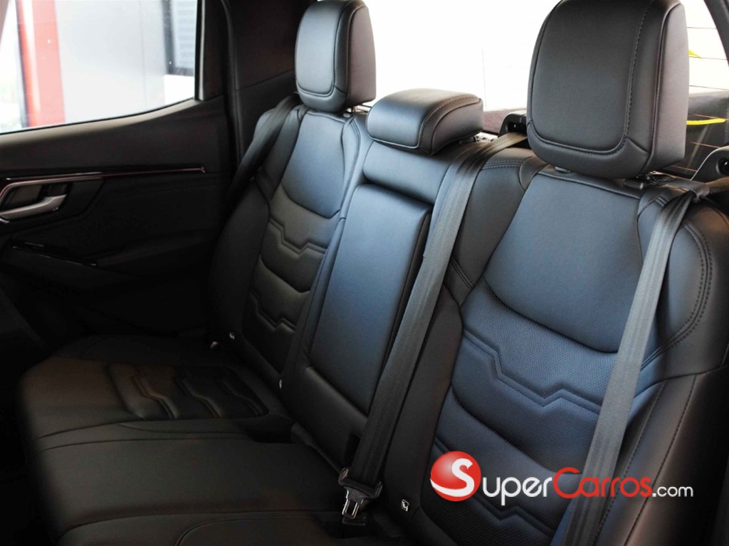 2026 Isuzu DMAX LSE — foto 6 / 12