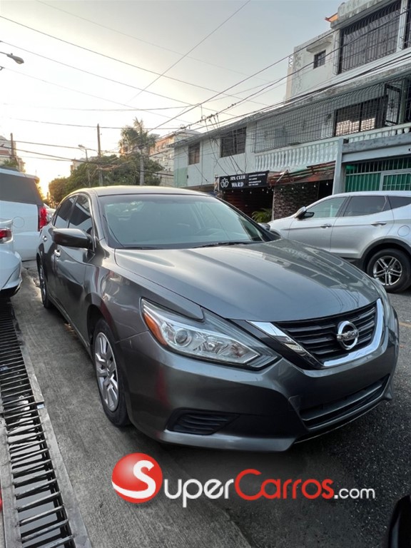 2016 Nissan Altima — foto 10 / 10