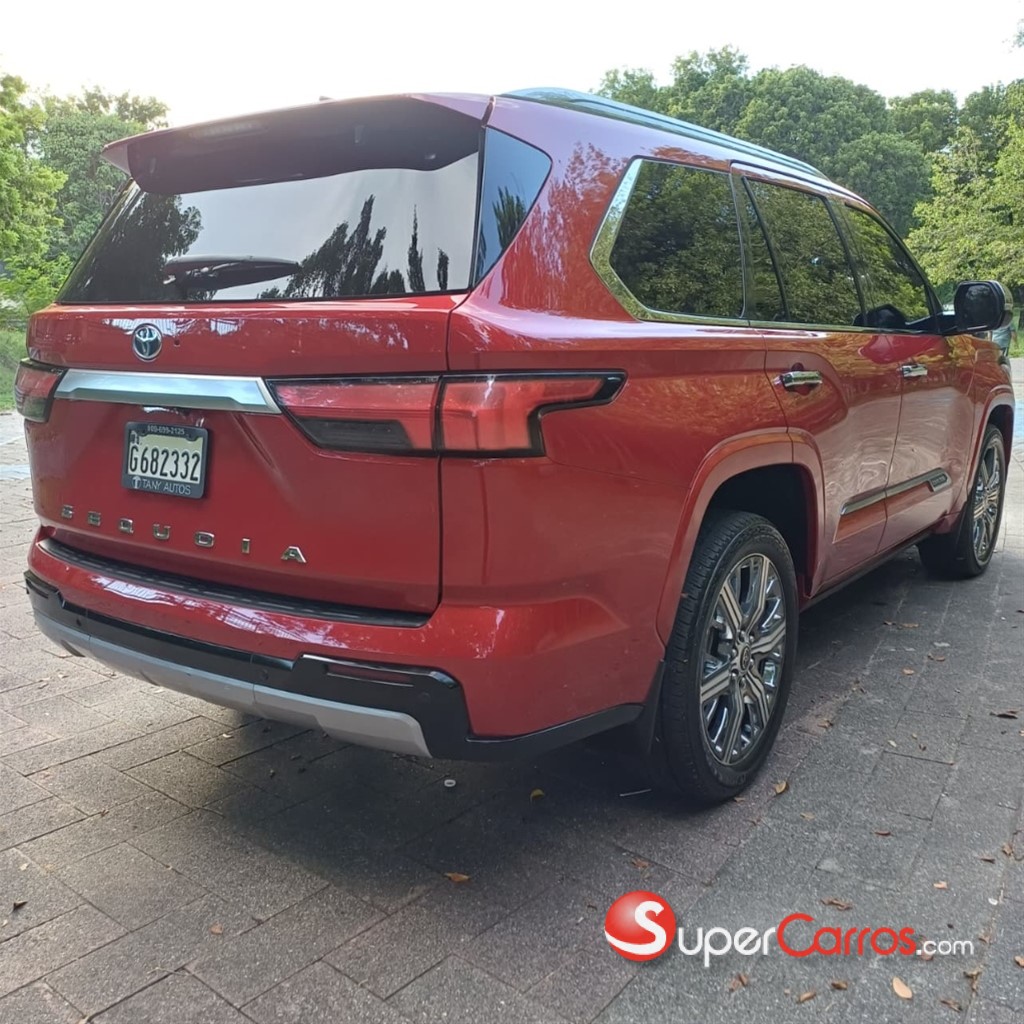 2023 Toyota Sequoia Capstone — foto 2 / 10