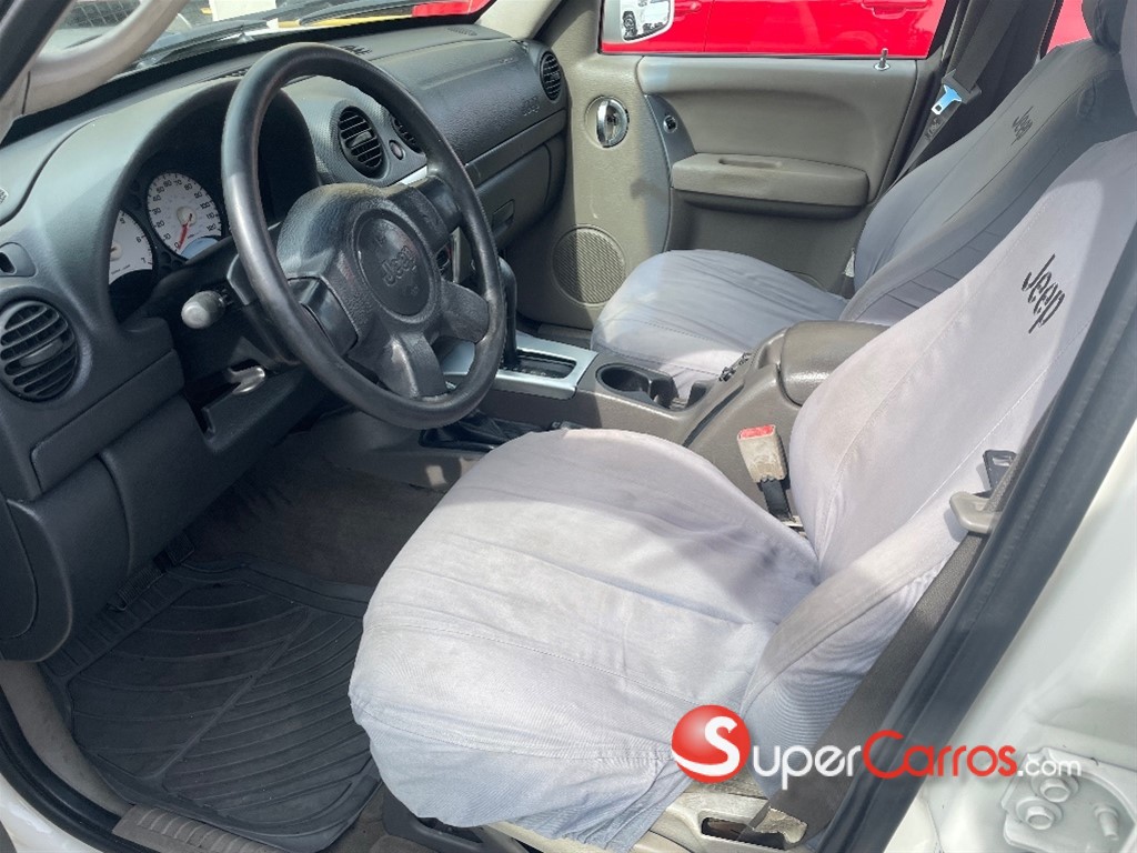 2003 Jeep Liberty Limited 4x4 — foto 5 / 10