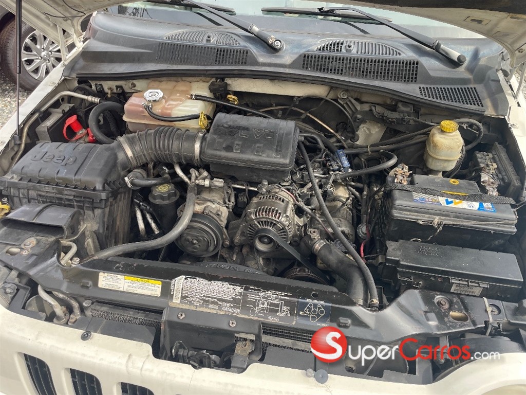 2003 Jeep Liberty Limited 4x4 — foto 10 / 10