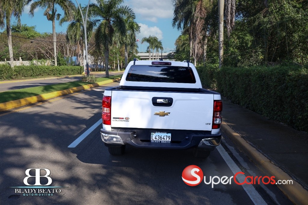 2022 Chevrolet Colorado LTZ — foto 11 / 12