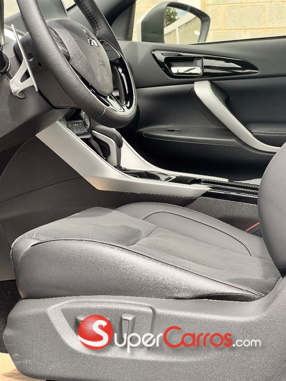 2024 Mitsubishi Motors Eclipse Cross — foto 10 / 12