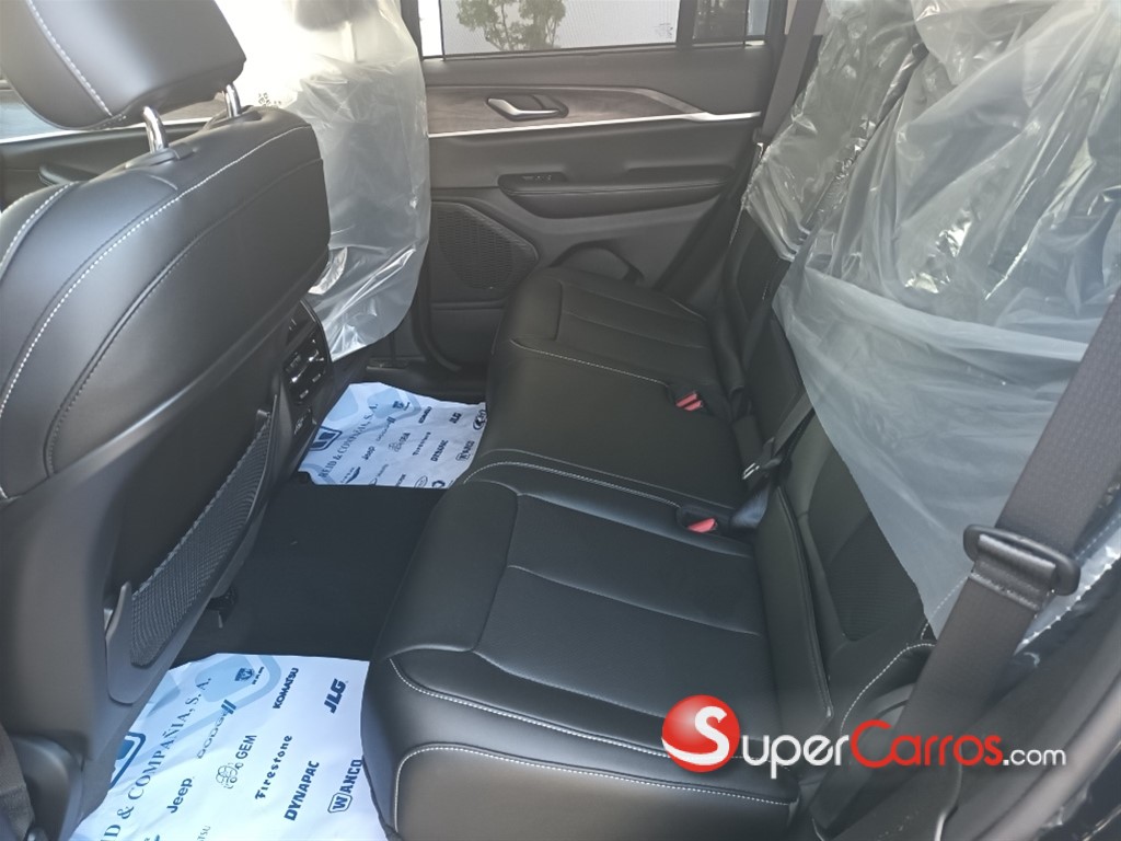 2024 Jeep Grand Cherokee Limited 4x4 — foto 8 / 12