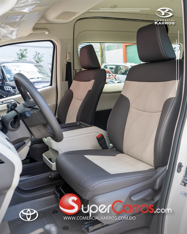 2026 Toyota Hiace GL — foto 4 / 11