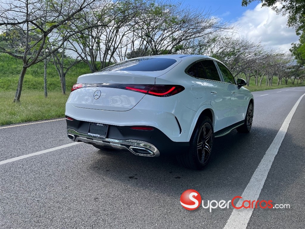 2025 Mercedes-Benz Clase GLC 200 Coupe — foto 3 / 12