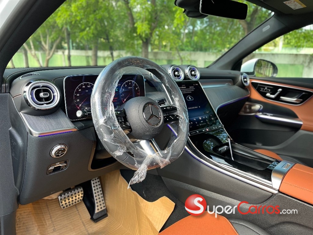 2025 Mercedes-Benz Clase GLC 200 Coupe — foto 5 / 12