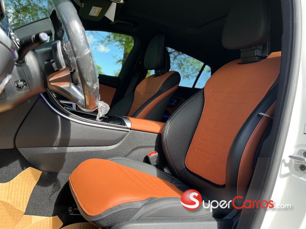 2025 Mercedes-Benz Clase GLC 200 Coupe — foto 6 / 12