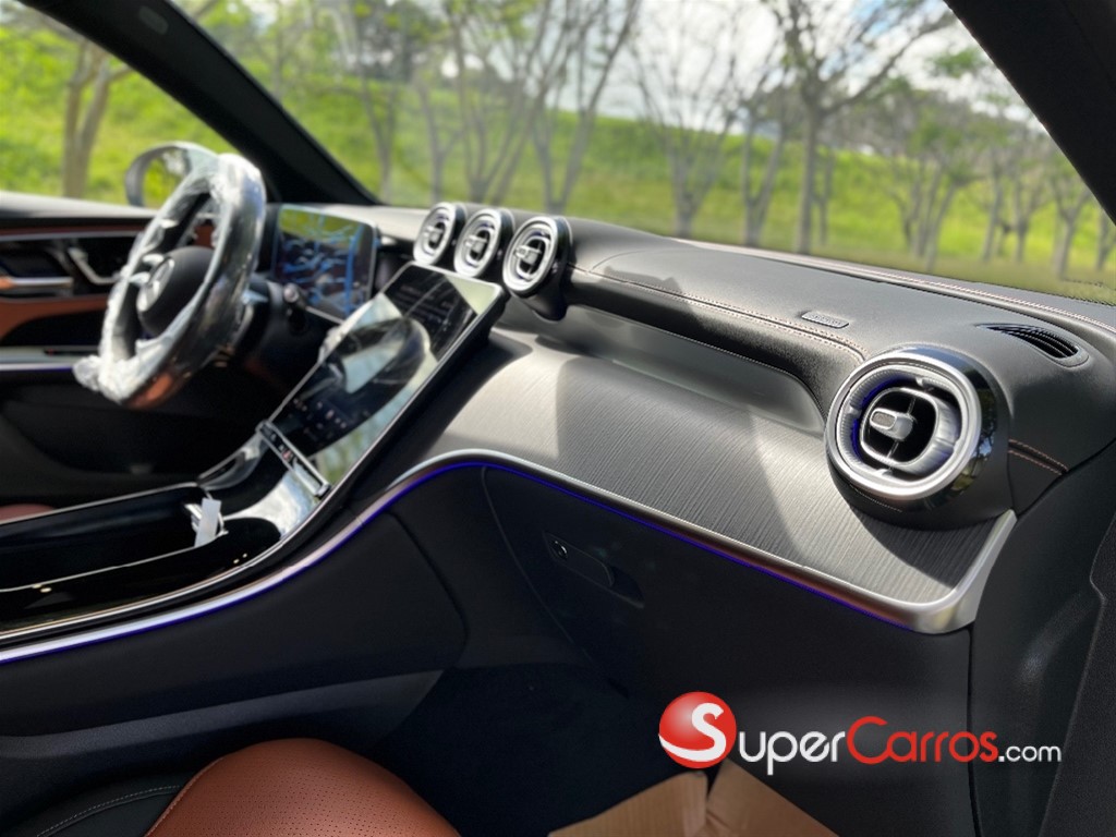 2025 Mercedes-Benz Clase GLC 200 Coupe — foto 7 / 12