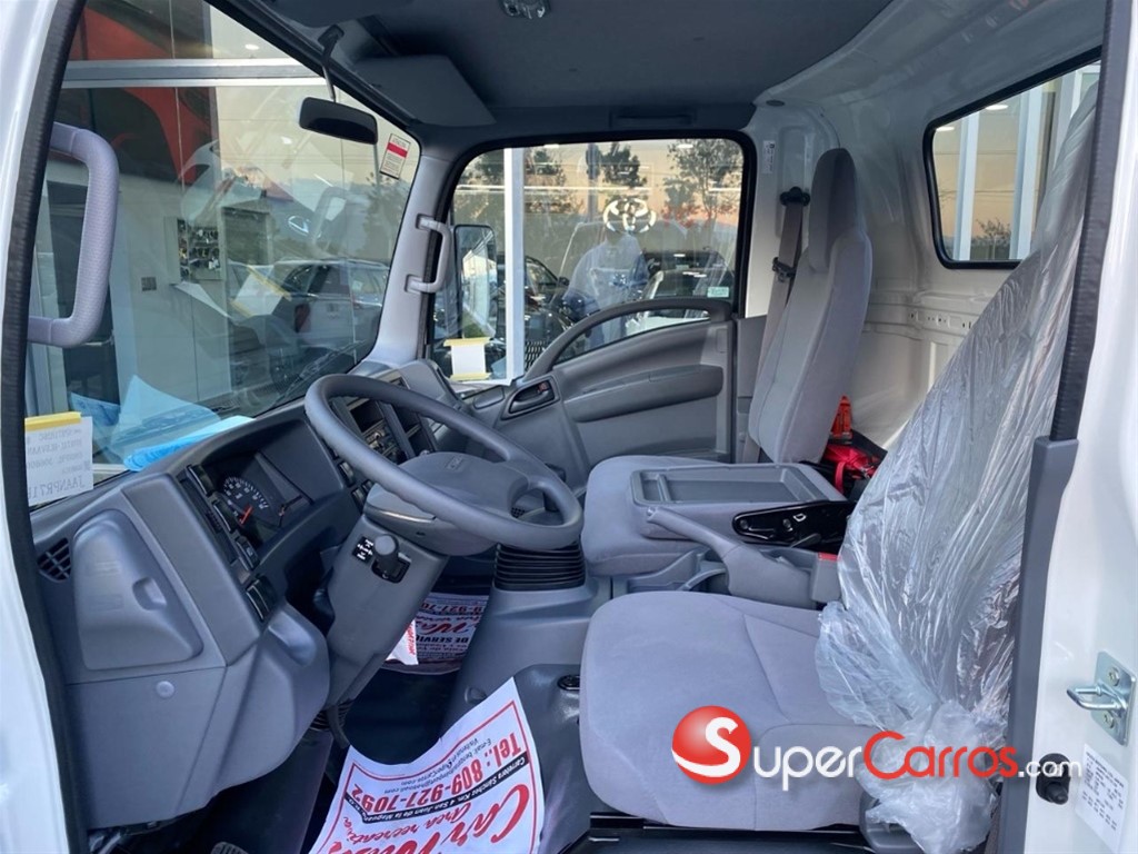 2027 Isuzu NPR 14 pies — foto 7 / 7