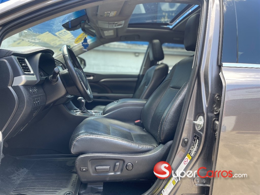 2019 Toyota Highlander Limited Platinum — foto 4 / 11