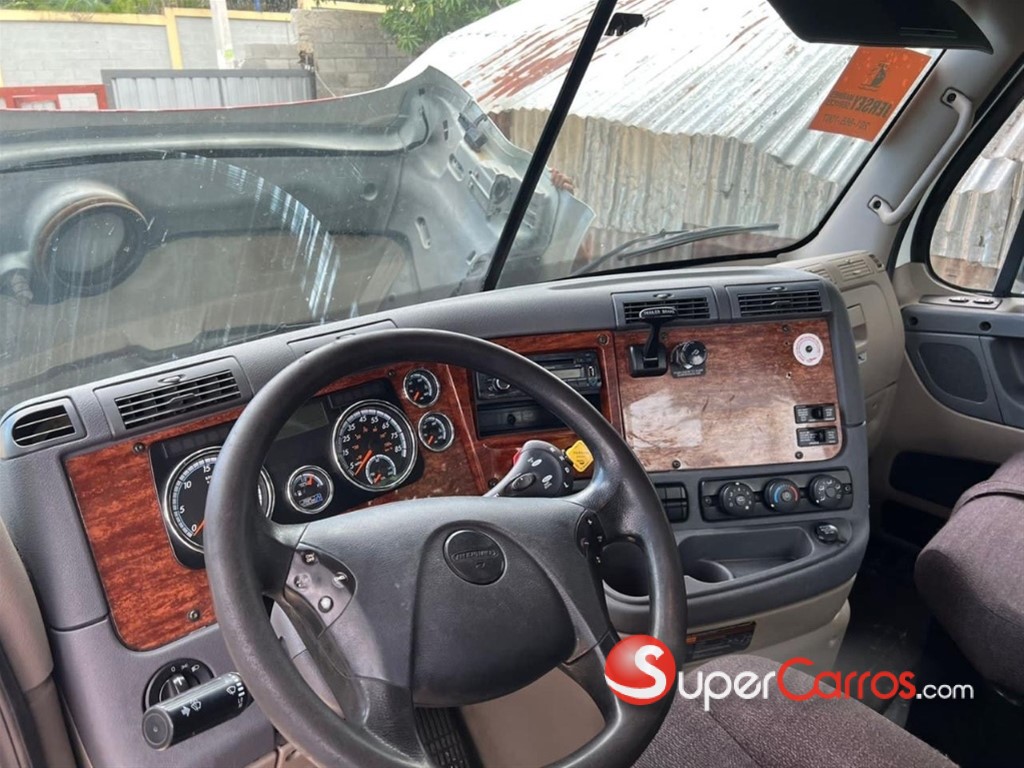 2016 Freightliner Cascadia — foto 11 / 12