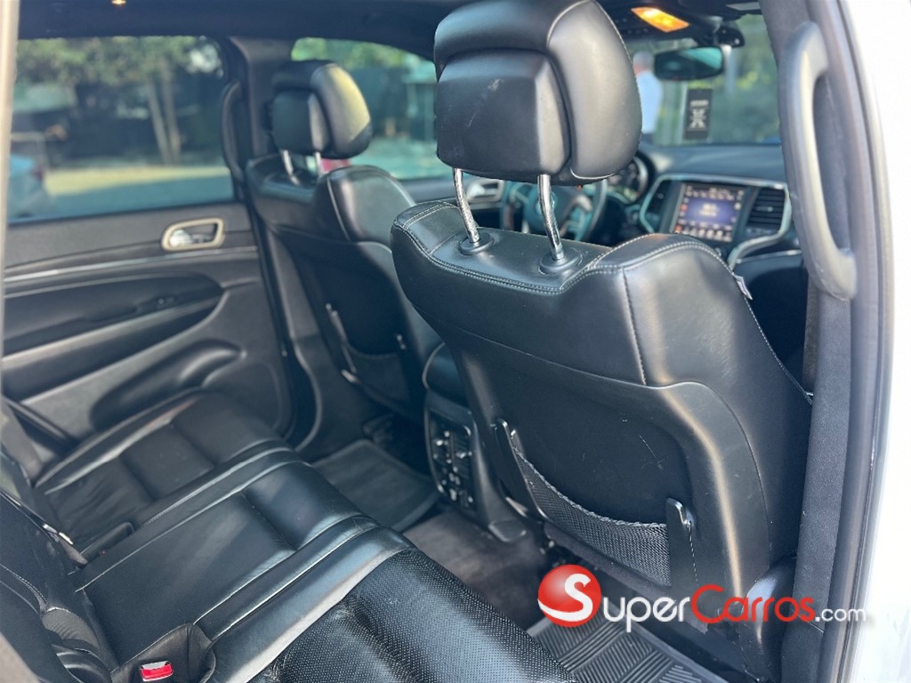2017 Jeep Grand Cherokee Limited — foto 8 / 12