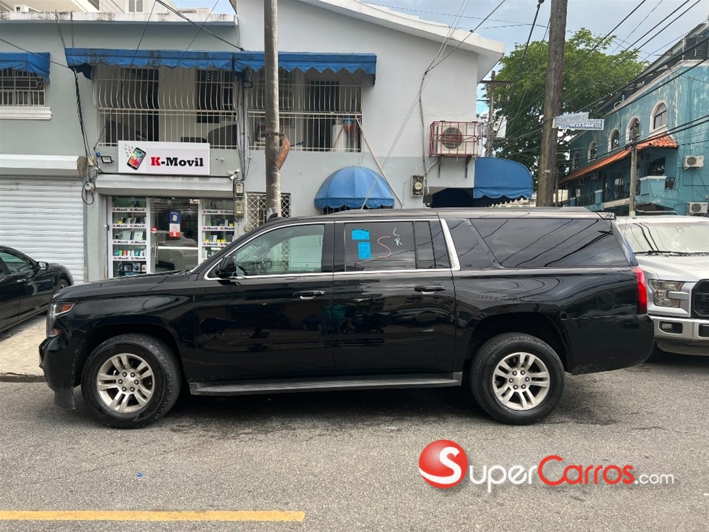 2016 Chevrolet Suburban LS — foto 3 / 3