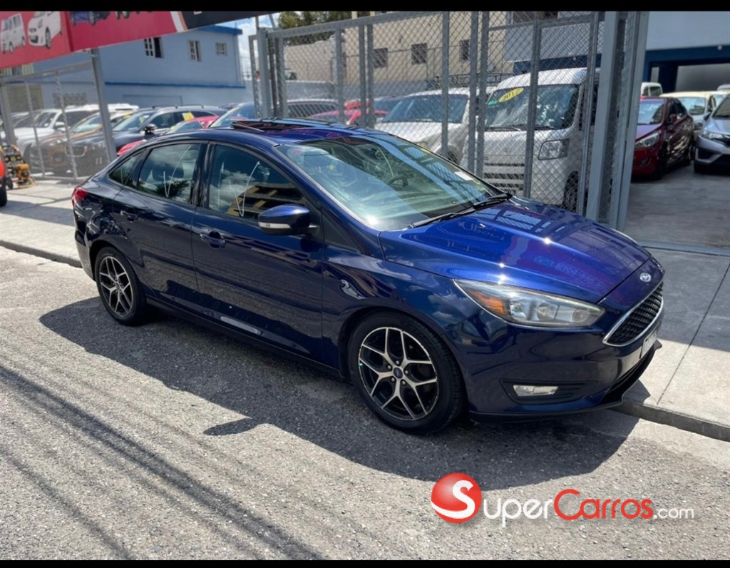 2017 Ford Focus SEL — foto 4 / 9