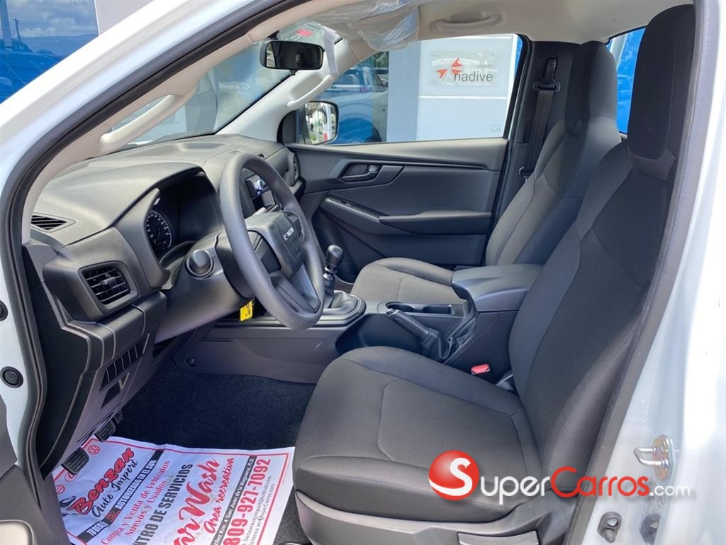 2026 Isuzu DMAX — foto 5 / 9