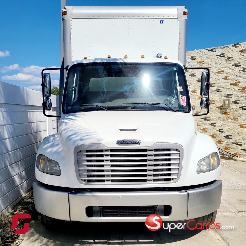 2009 Freightliner M2-106
