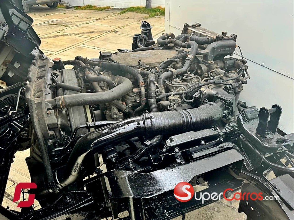 2015 Isuzu NPR — foto 3 / 8