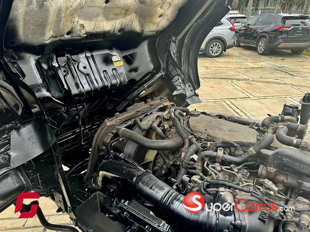 2015 Isuzu NPR — foto 5 / 8