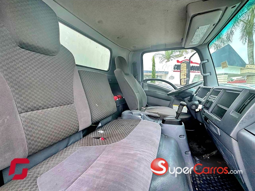 2015 Isuzu NPR — foto 7 / 8