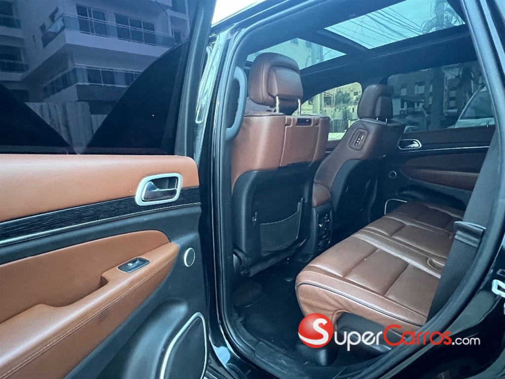 2019 Jeep Grand Cherokee SUMMIT — foto 9 / 12
