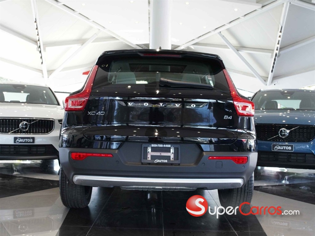 2024 Volvo XC40 Ultimate B4 — foto 4 / 12