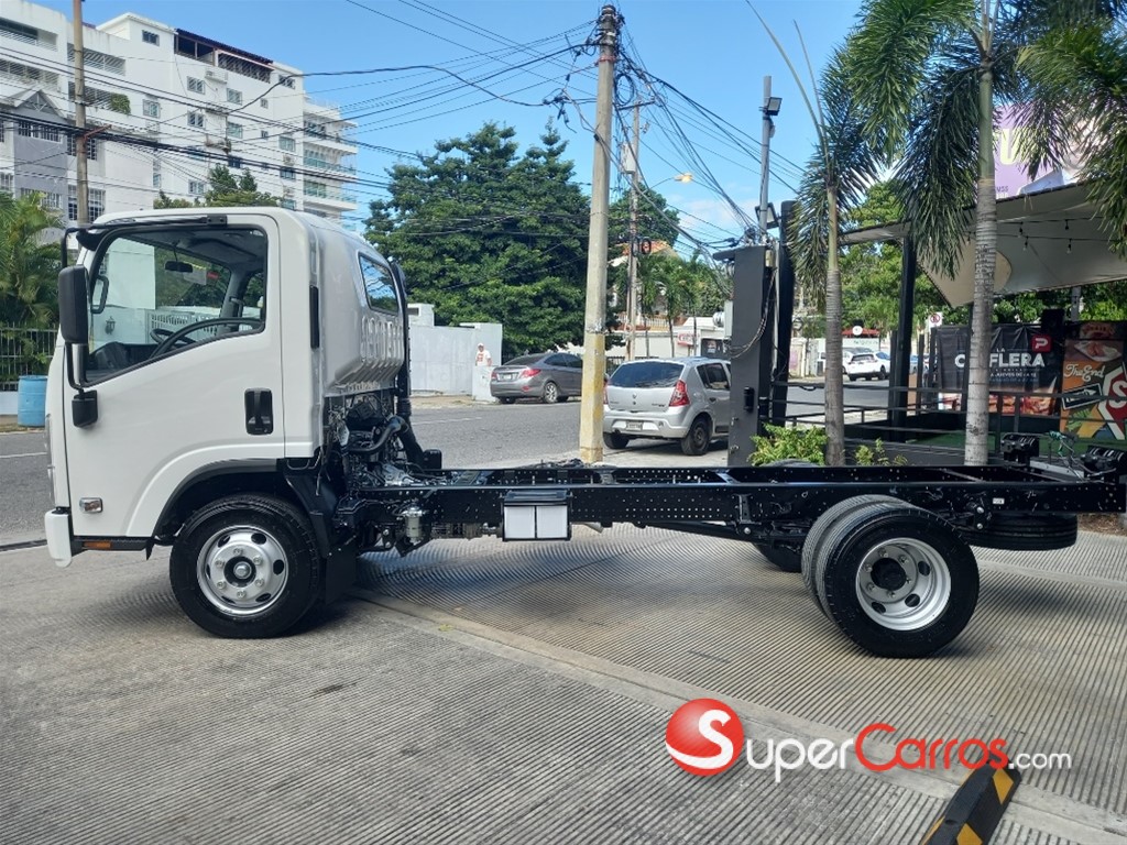 2024 Isuzu NPR 14 pies — foto 5 / 11