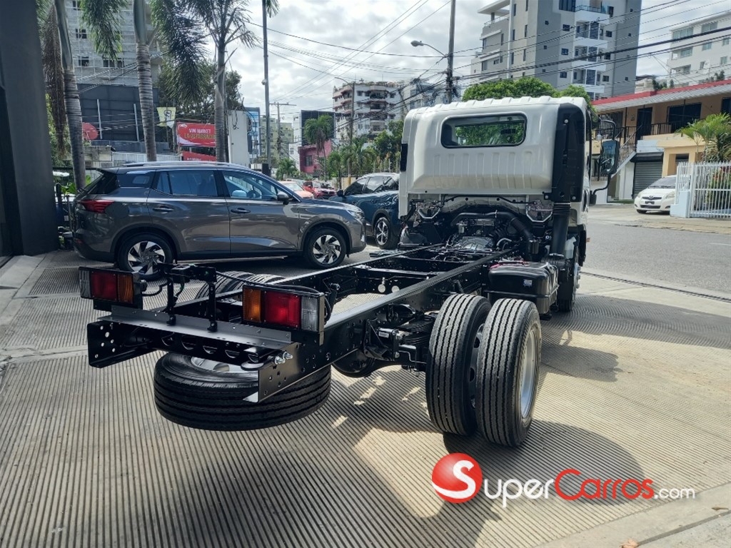 2024 Isuzu NPR 14 pies — foto 7 / 11