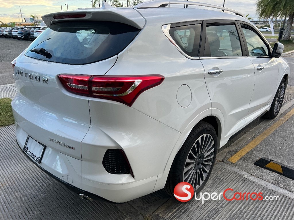 2027 Jetour X70 FL — foto 6 / 8