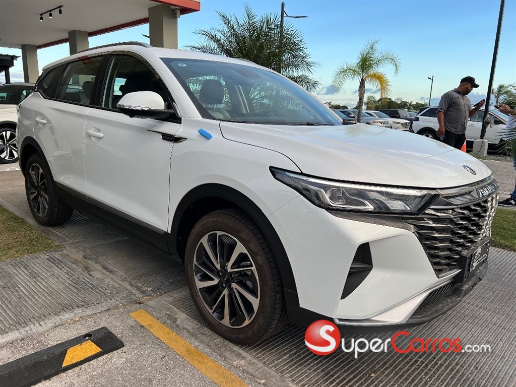 2026 Dongfeng AX7 — foto 7 / 9