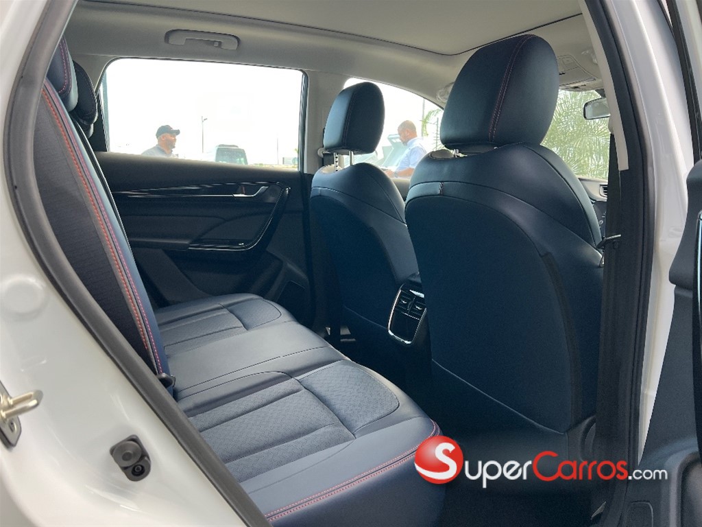 2026 Dongfeng AX7 — foto 9 / 9