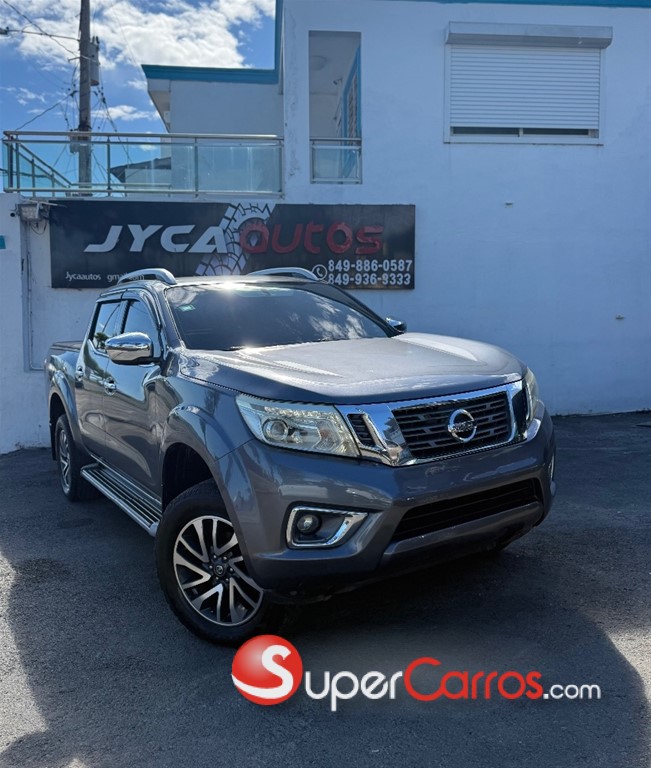 2016 Nissan Frontier — foto 2 / 11