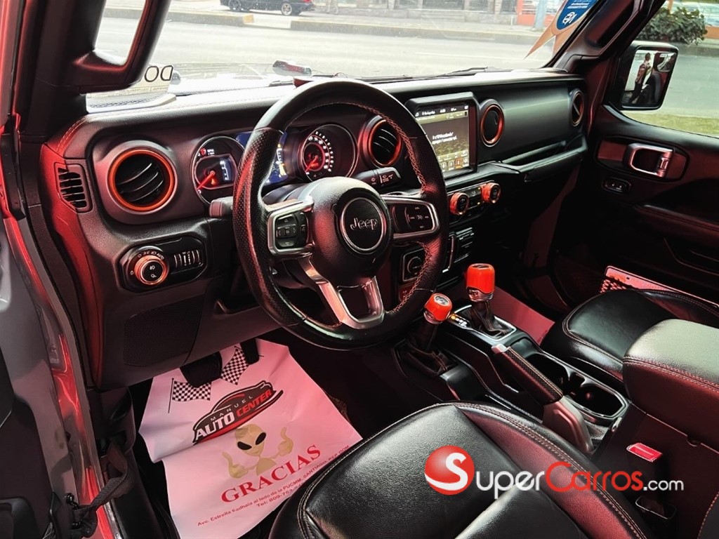 2020 Jeep Gladiator Mojave — foto 2 / 9
