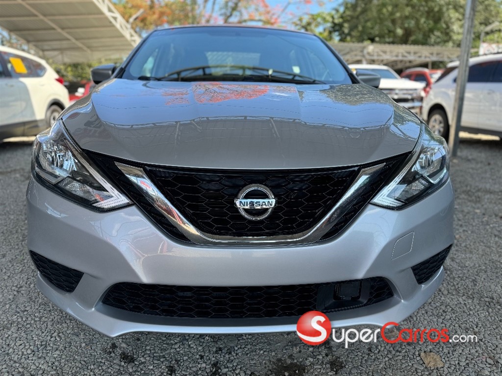 2018 Nissan Sentra S — foto 2 / 12