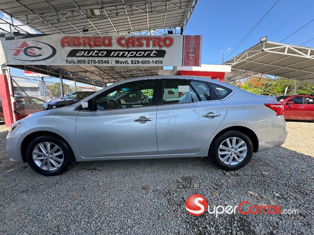 2018 Nissan Sentra S — foto 5 / 12
